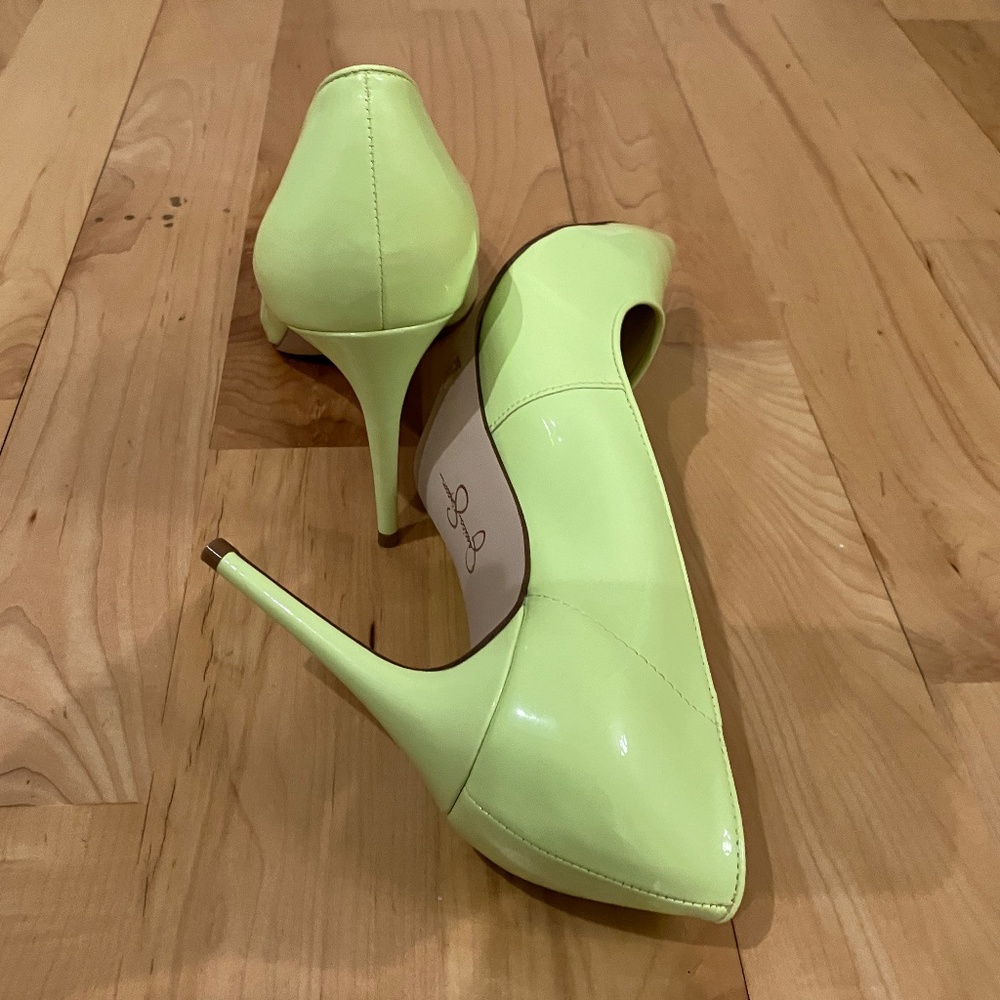 NEW - NEVER WORN Jessica Simpson Setria Pointed-Toe Slip-On Pumps